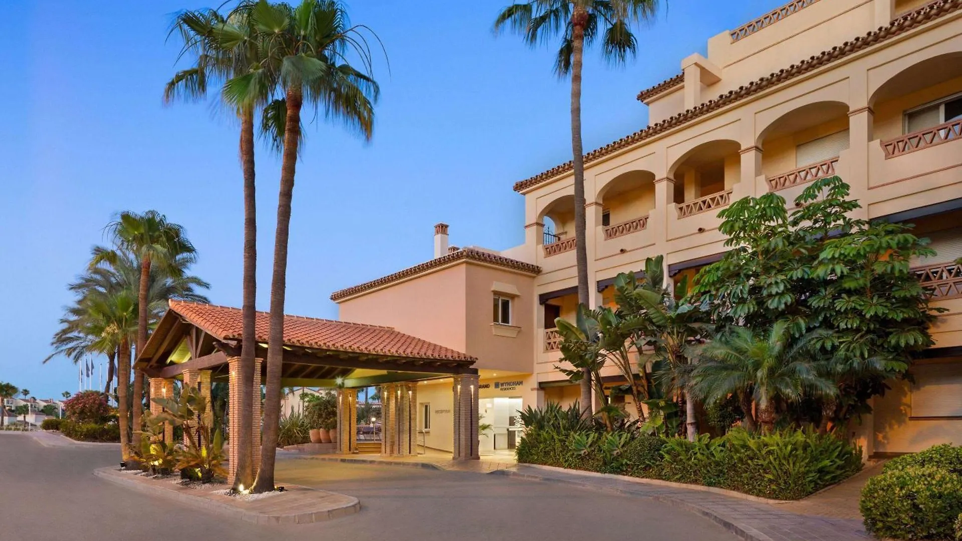 Wyndham Grand Residences Costa del Sol El Faro Aparthotel
