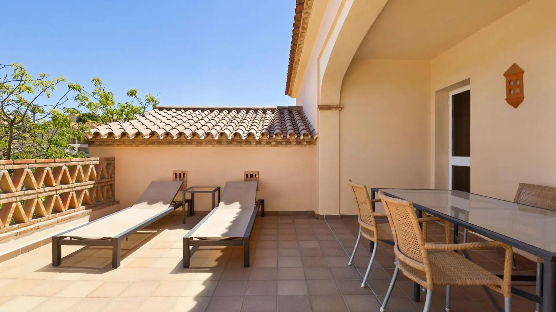 Wyndham Grand Costa Del Sol Aparthotel El Faro