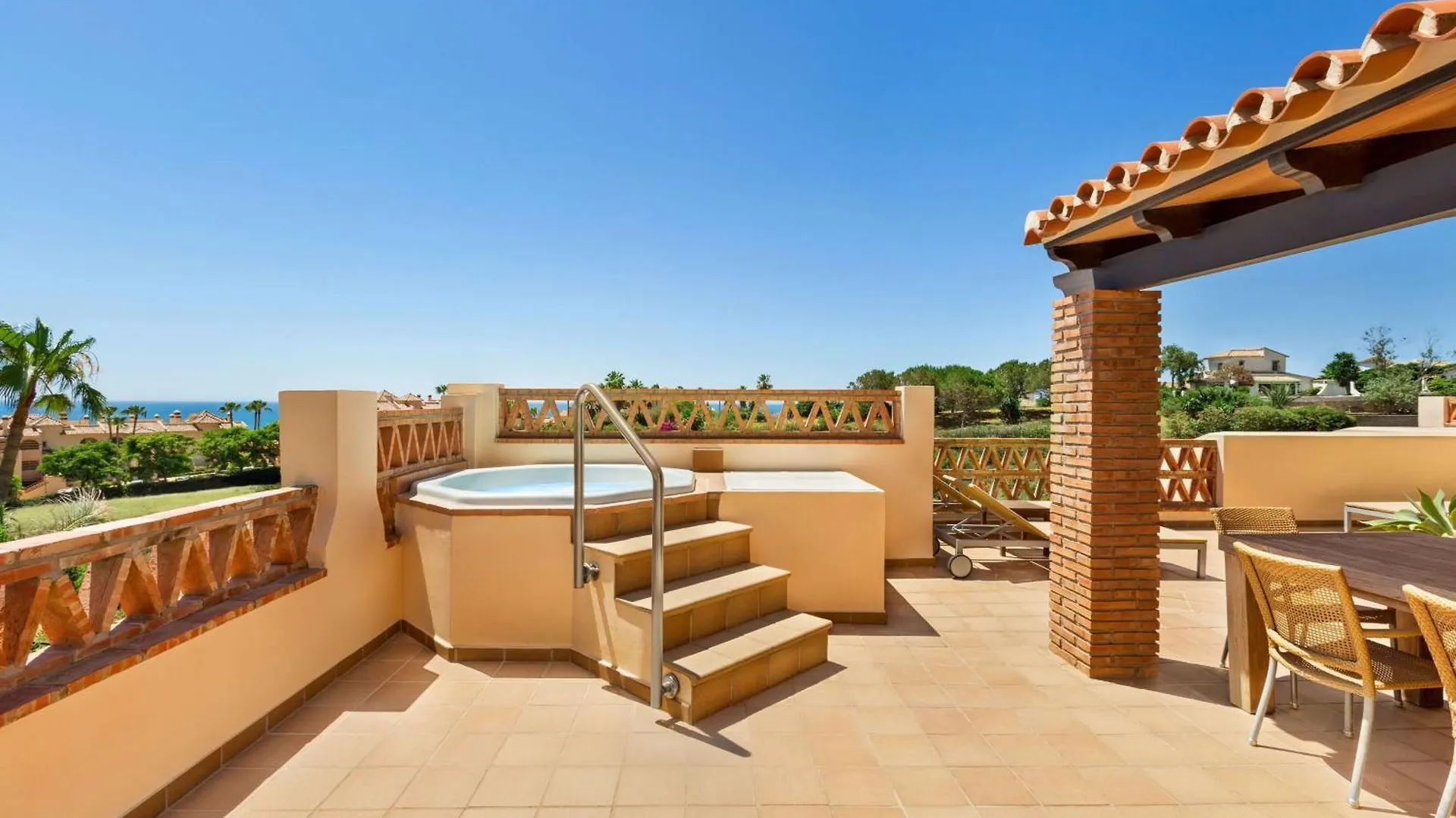 Wyndham Grand Costa Del Sol Aparthotel El Faro